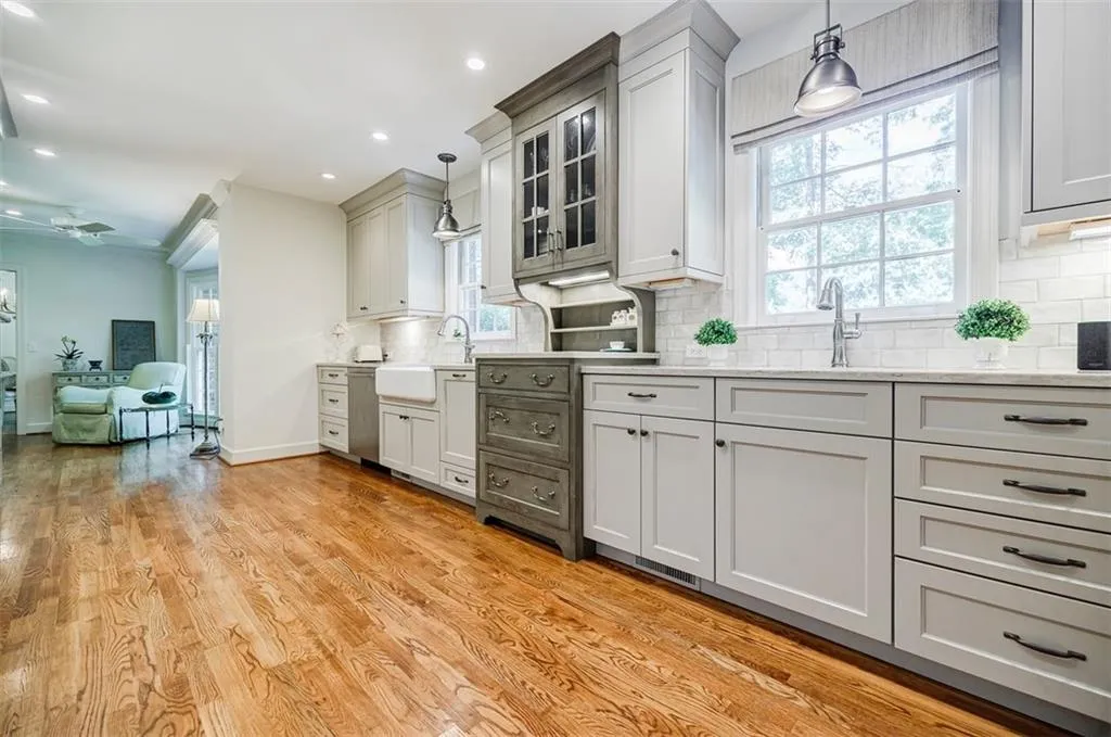 1585 Bakers Glen Drive, Sandy Springs, Georgia 30350, 5 Bedrooms Bedrooms, ,5 BathroomsBathrooms,Residential,Sold,1585 Bakers Glen Drive,7273251