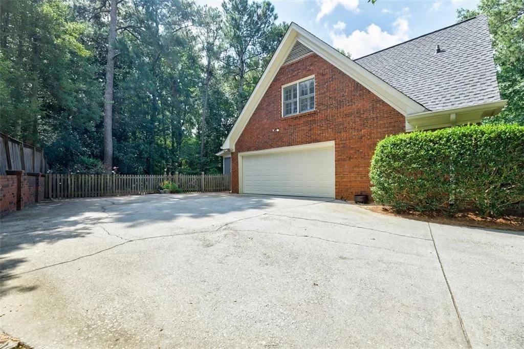 1585 Bakers Glen Drive, Sandy Springs, Georgia 30350, 5 Bedrooms Bedrooms, ,5 BathroomsBathrooms,Residential,Sold,1585 Bakers Glen Drive,7273251