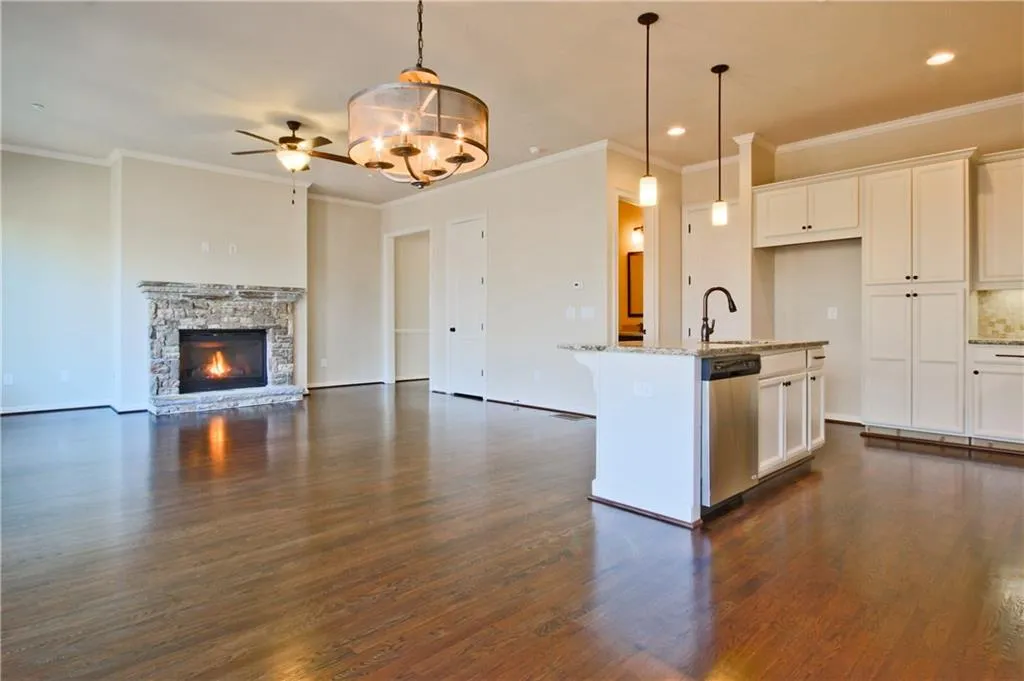 1014 Bergeron Place Unit 1014, Sandy Springs, Georgia 30328, 3 Bedrooms Bedrooms, ,3 BathroomsBathrooms,Residential,Sold,1014 Bergeron Place Unit 1014,5392823