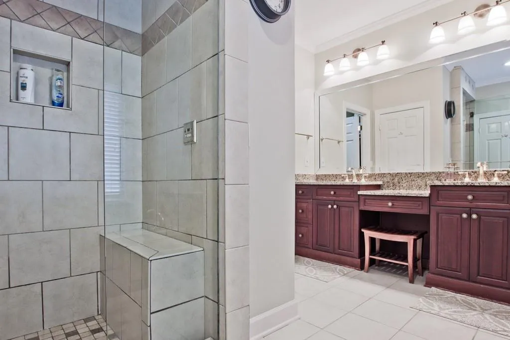 685 Glenridge Close Drive, Atlanta, Georgia 30328, 4 Bedrooms Bedrooms, ,2 BathroomsBathrooms,Residential,Sold,685 Glenridge Close Drive,6859715