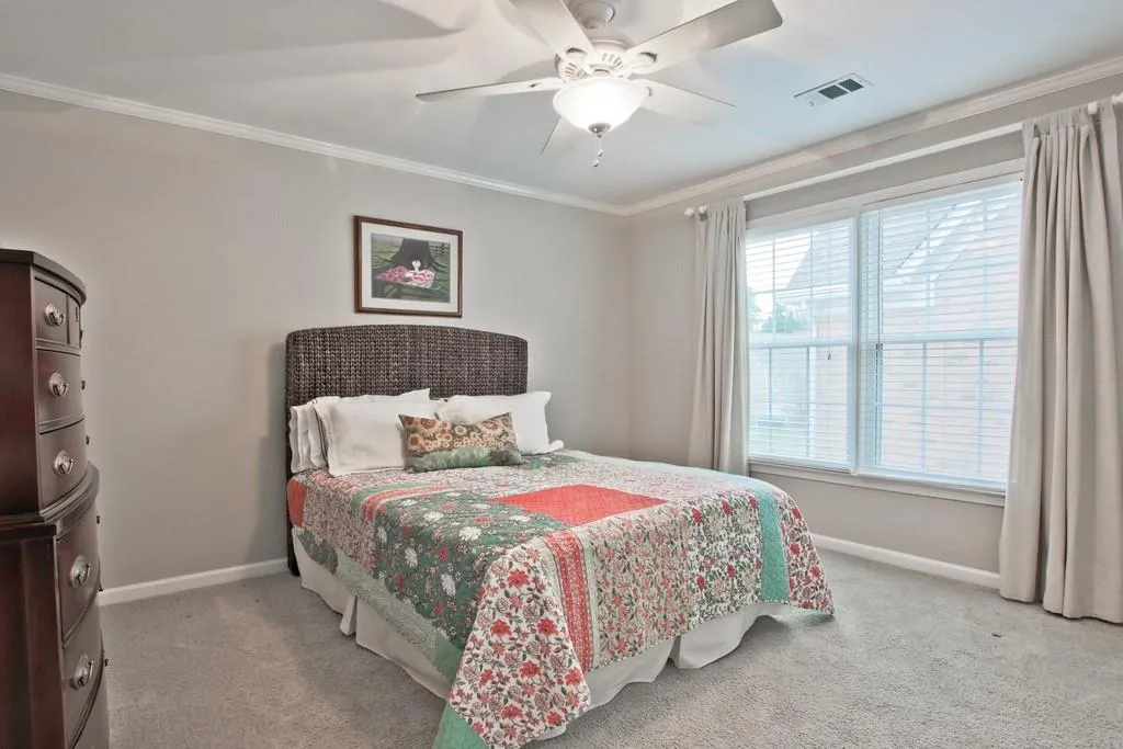 685 Glenridge Close Drive, Atlanta, Georgia 30328, 4 Bedrooms Bedrooms, ,2 BathroomsBathrooms,Residential,Sold,685 Glenridge Close Drive,6859715