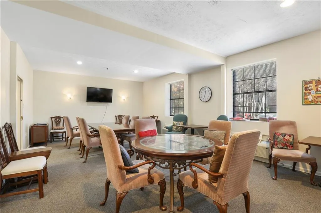 475 Mount Vernon Highway Ne Unit A200, Sandy Springs, Georgia 30328, 2 Bedrooms Bedrooms, ,2 BathroomsBathrooms,Residential,Sold,475 Mount Vernon Highway Ne Unit A200,6970617