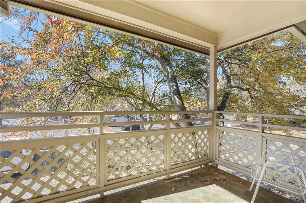 475 Mount Vernon Highway Ne Unit A200, Sandy Springs, Georgia 30328, 2 Bedrooms Bedrooms, ,2 BathroomsBathrooms,Residential,Sold,475 Mount Vernon Highway Ne Unit A200,6970617