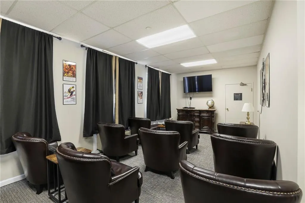 475 Mount Vernon Highway Ne Unit A200, Sandy Springs, Georgia 30328, 2 Bedrooms Bedrooms, ,2 BathroomsBathrooms,Residential,Sold,475 Mount Vernon Highway Ne Unit A200,6970617