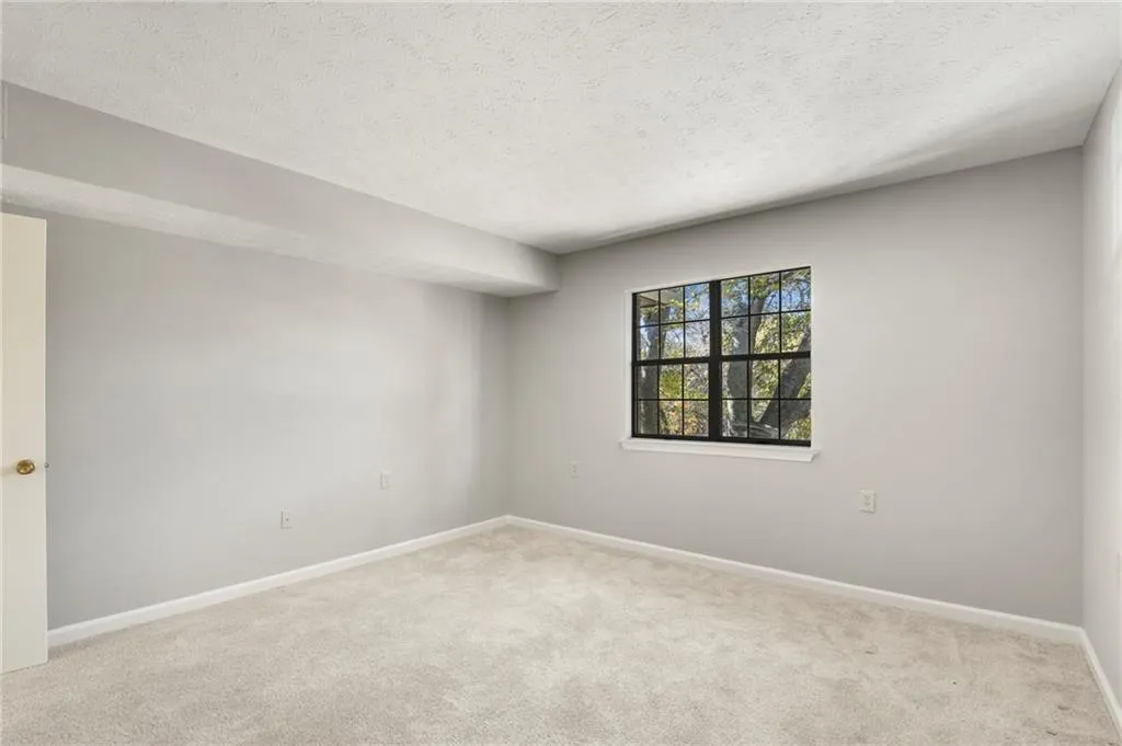 475 Mount Vernon Highway Ne Unit A200, Sandy Springs, Georgia 30328, 2 Bedrooms Bedrooms, ,2 BathroomsBathrooms,Residential,Sold,475 Mount Vernon Highway Ne Unit A200,6970617
