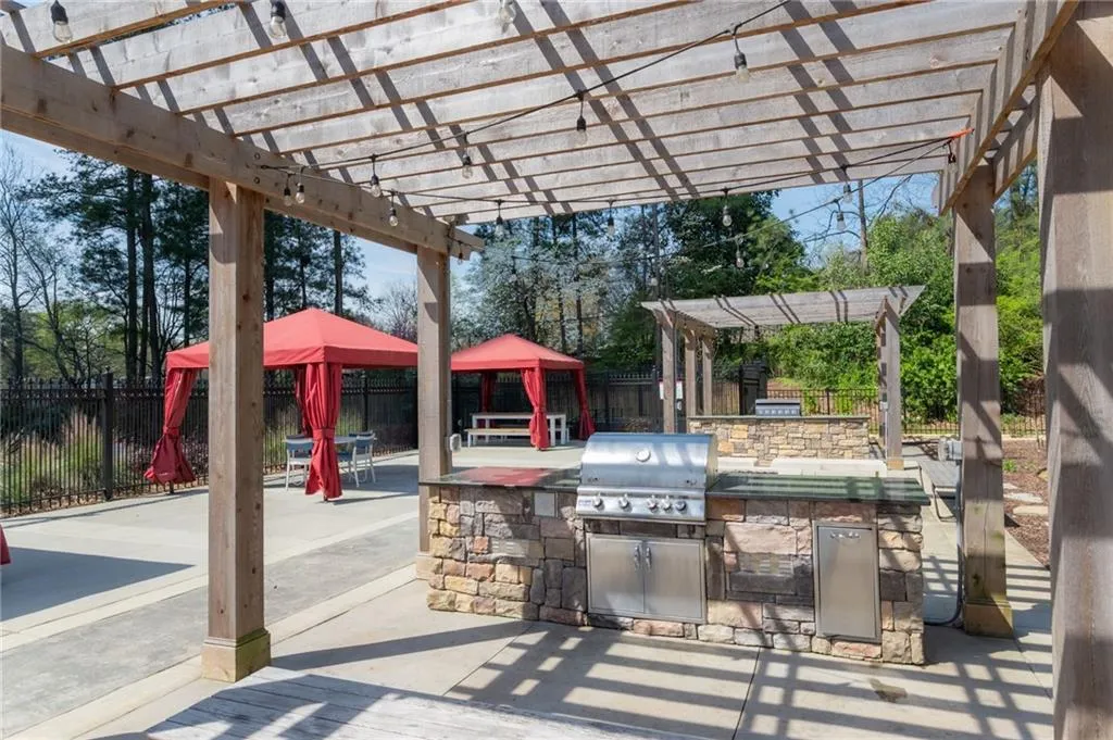 799 Hammond Drive Unit 306, Sandy Springs, Georgia 30328, 1 Bedroom Bedrooms, ,1 BathroomBathrooms,Residential,Sold,799 Hammond Drive Unit 306,7024261