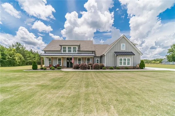 302 Savannah Drive, Mansfield, Georgia 30055