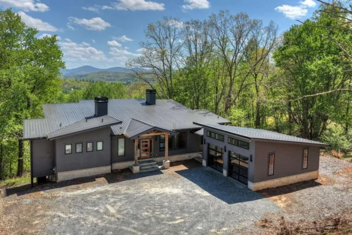 315 Blue Berry Ridge, Morganton, Georgia 30560