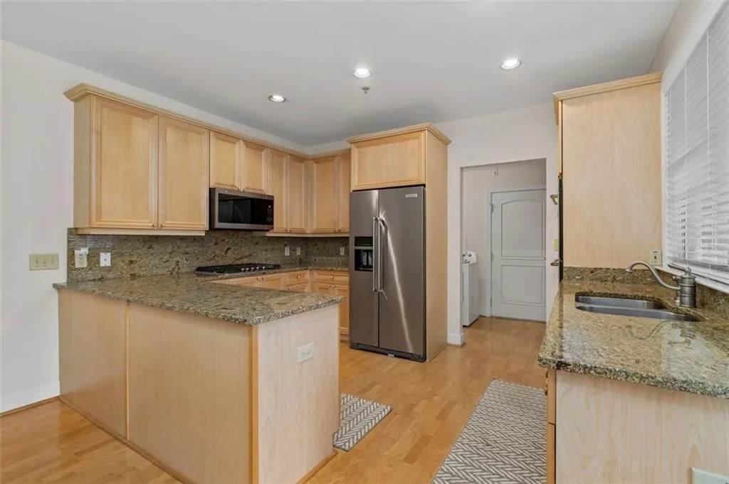 3101 Howell Mill Road Nw Unit 227, Atlanta, Georgia 30327, 2 Bedrooms Bedrooms, ,2 BathroomsBathrooms,Residential,For Sale,3101 Howell Mill Road Nw Unit 227,7610538