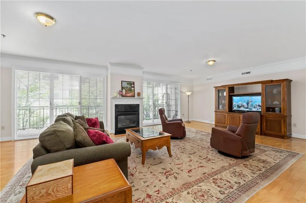 3101 Howell Mill Road Nw Unit 227, Atlanta, Georgia 30327, 2 Bedrooms Bedrooms, 0 ,2 BathroomsBathrooms,Residential,For Sale,3101 Howell Mill Road Nw Unit 227,7610538