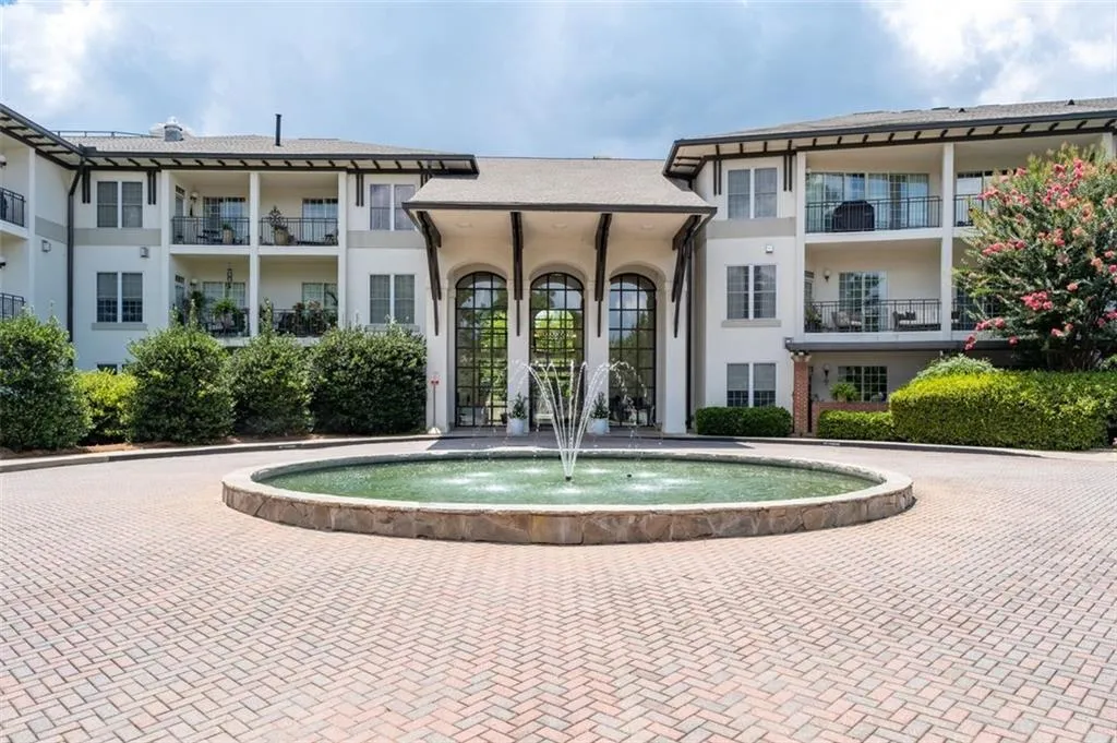 3101 Howell Mill Road Nw Unit 227, Atlanta, Georgia 30327, 2 Bedrooms Bedrooms, ,2 BathroomsBathrooms,Residential,For Sale,3101 Howell Mill Road Nw Unit 227,7610538
