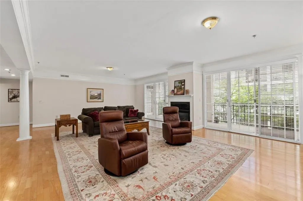 3101 Howell Mill Road Nw Unit 227, Atlanta, Georgia 30327, 2 Bedrooms Bedrooms, ,2 BathroomsBathrooms,Residential,For Sale,3101 Howell Mill Road Nw Unit 227,7610538