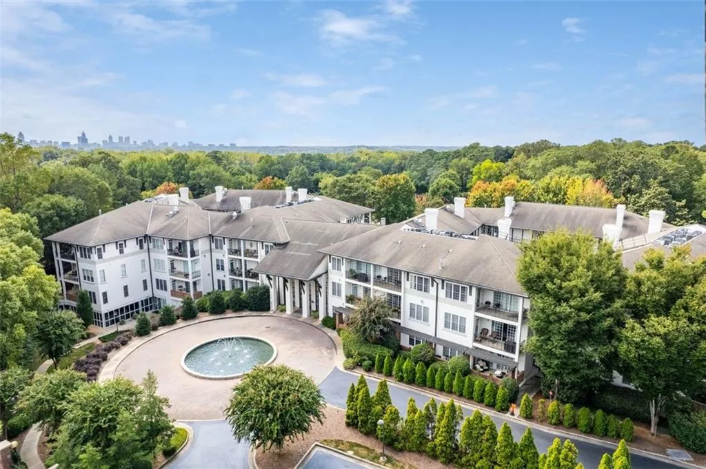 3101 Howell Mill Road Nw Unit 227, Atlanta, Georgia 30327, 2 Bedrooms Bedrooms, ,2 BathroomsBathrooms,Residential,For Sale,3101 Howell Mill Road Nw Unit 227,7610538
