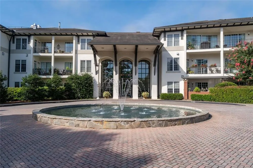 3101 Howell Mill Road Nw Unit 227, Atlanta, Georgia 30327, 2 Bedrooms Bedrooms, ,2 BathroomsBathrooms,Residential,For Sale,3101 Howell Mill Road Nw Unit 227,7610538