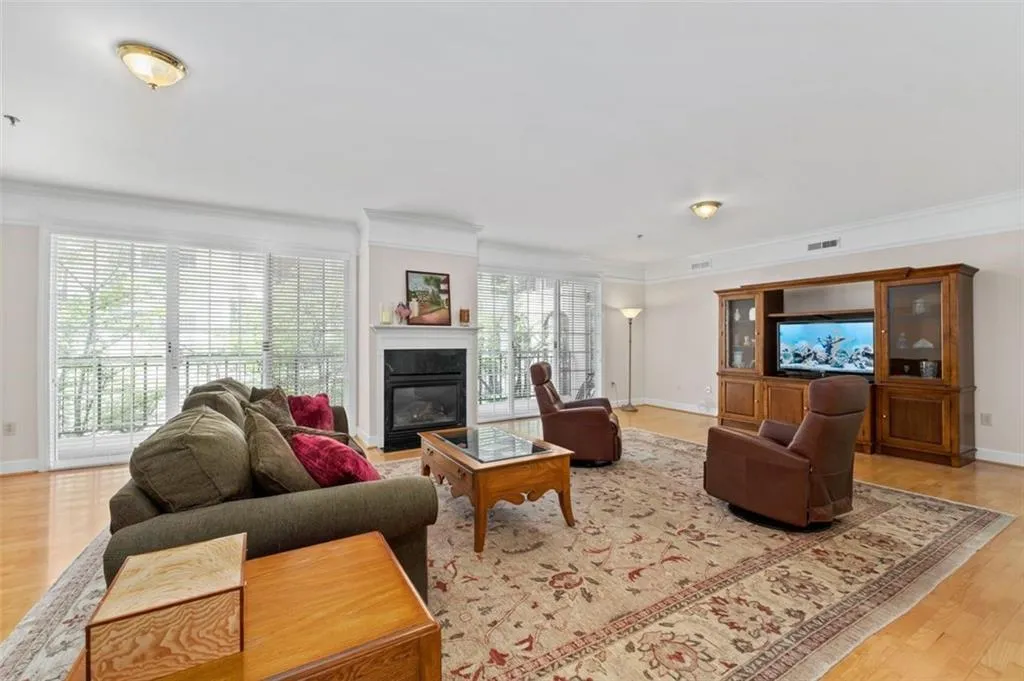 3101 Howell Mill Road Nw Unit 227, Atlanta, Georgia 30327, 2 Bedrooms Bedrooms, ,2 BathroomsBathrooms,Residential,For Sale,3101 Howell Mill Road Nw Unit 227,7610538