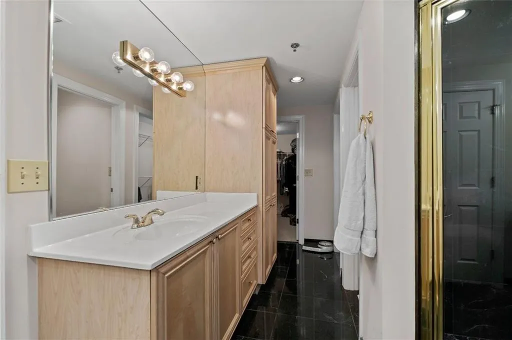 3101 Howell Mill Road Nw Unit 227, Atlanta, Georgia 30327, 2 Bedrooms Bedrooms, ,2 BathroomsBathrooms,Residential,For Sale,3101 Howell Mill Road Nw Unit 227,7610538