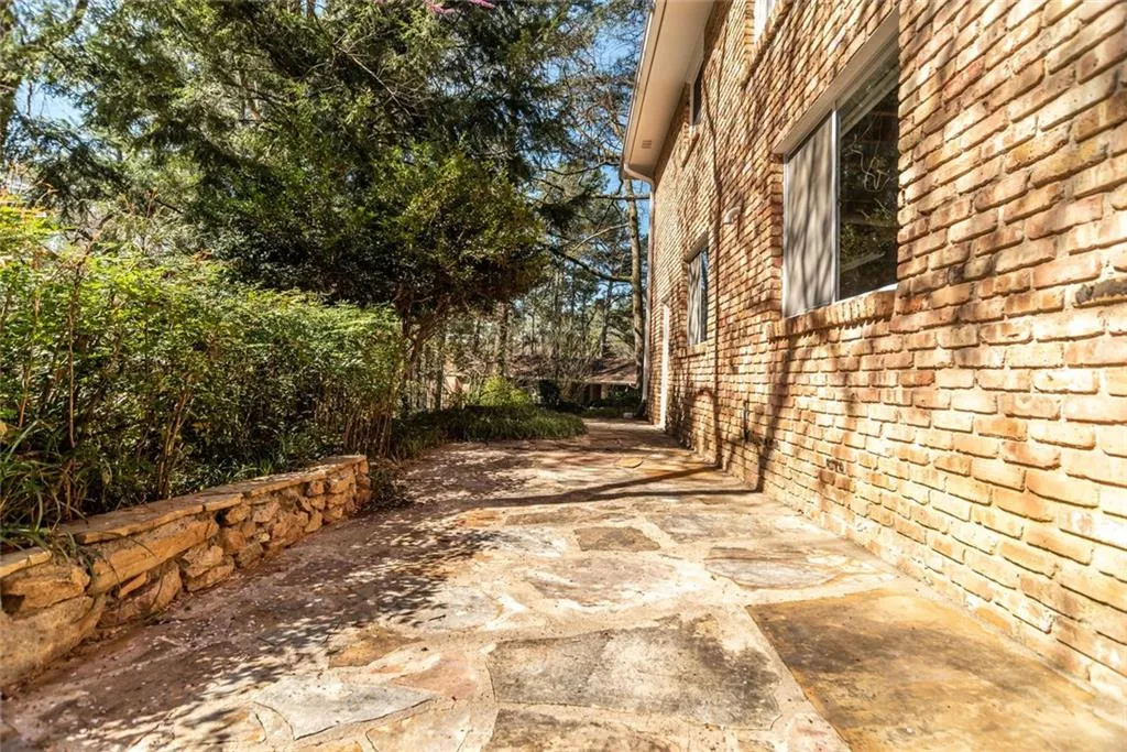 520 Amberidge Trail, Atlanta, Georgia 30328, 4 Bedrooms Bedrooms, ,3 BathroomsBathrooms,Residential,Sold,520 Amberidge Trail,6525796