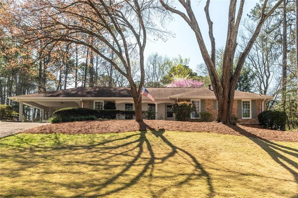 520 Amberidge Trail, Atlanta, Georgia 30328, 4 Bedrooms Bedrooms, ,3 BathroomsBathrooms,Residential,Sold,520 Amberidge Trail,6525796