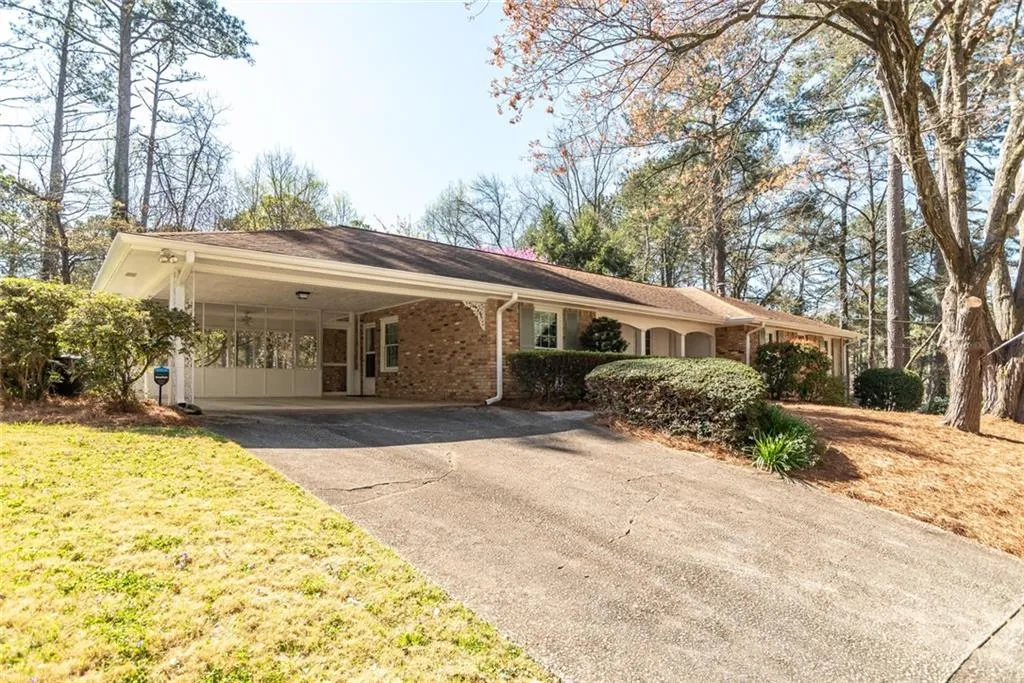 520 Amberidge Trail, Atlanta, Georgia 30328, 4 Bedrooms Bedrooms, ,3 BathroomsBathrooms,Residential,Sold,520 Amberidge Trail,6525796