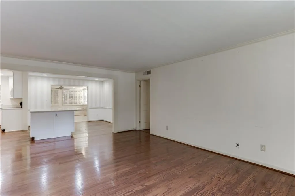 18 Glenald Way Nw, Atlanta, Georgia 30327, 3 Bedrooms Bedrooms, ,2 BathroomsBathrooms,Residential,Sold,18 Glenald Way Nw,6095806