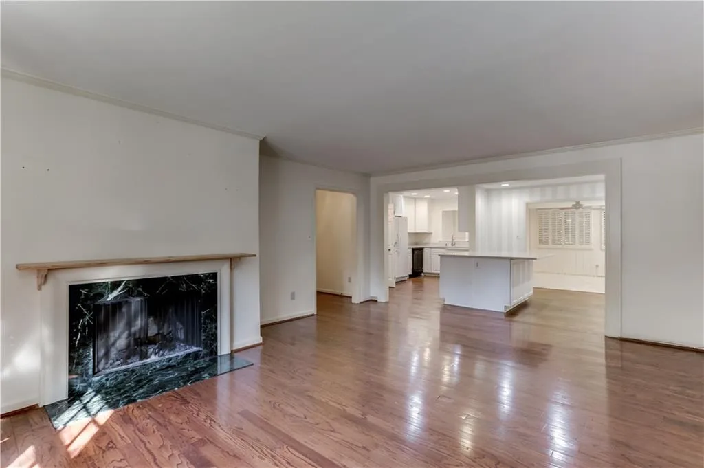 18 Glenald Way Nw, Atlanta, Georgia 30327, 3 Bedrooms Bedrooms, ,2 BathroomsBathrooms,Residential,Sold,18 Glenald Way Nw,6095806