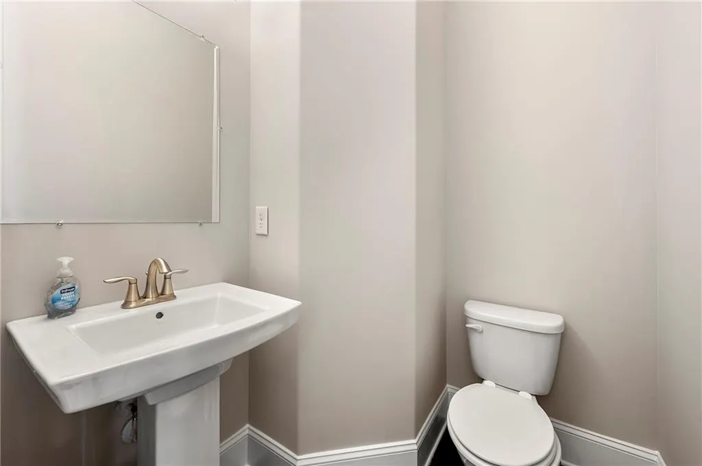 2140 Coventry Drive, Brookhaven, Georgia 30319, 3 Bedrooms Bedrooms, ,3 BathroomsBathrooms,Residential,For Sale,2140 Coventry Drive,7560019