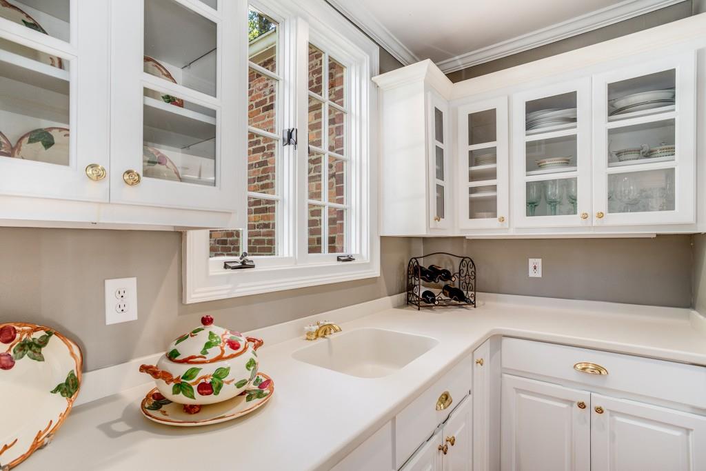 499 Johnson Ferry Road NW, Atlanta, Georgia 30328, 5 Bedrooms Bedrooms, ,5 BathroomsBathrooms,Residential,Sold,499 Johnson Ferry Road NW,7282114