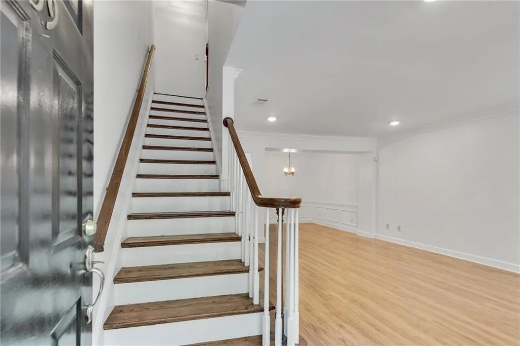 7500 Roswell Road Unit 59, Atlanta, Georgia 30350, 2 Bedrooms Bedrooms, ,2 BathroomsBathrooms,Residential,Sold,7500 Roswell Road Unit 59,7736049