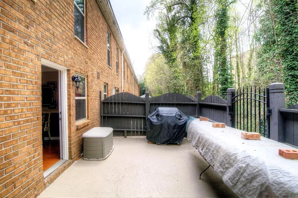 255 Winding River Drive Unit H, Sandy Springs, Georgia 30350, 2 Bedrooms Bedrooms, ,1 BathroomBathrooms,Residential,Sold,255 Winding River Drive Unit H,5821360