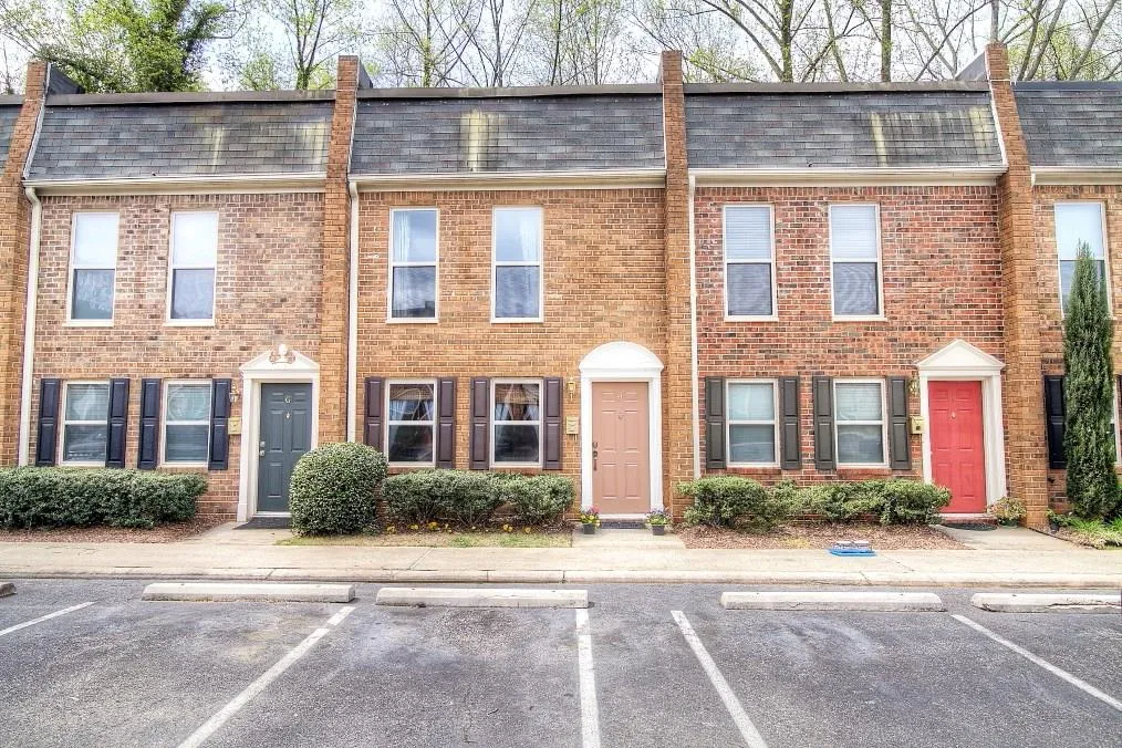 255 Winding River Drive Unit H, Sandy Springs, Georgia 30350, 2 Bedrooms Bedrooms, ,1 BathroomBathrooms,Residential,Sold,255 Winding River Drive Unit H,5821360