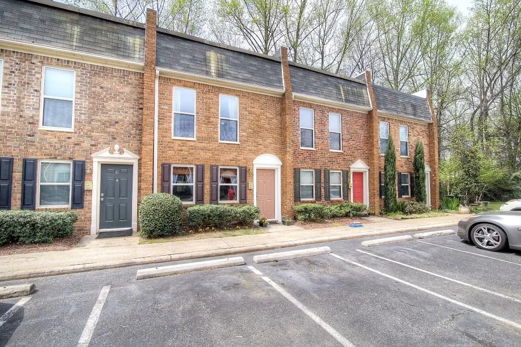 255 Winding River Drive Unit H, Sandy Springs, Georgia 30350, 2 Bedrooms Bedrooms, ,1 BathroomBathrooms,Residential,Sold,255 Winding River Drive Unit H,5821360