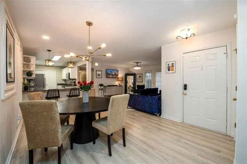 502 Brighton Point Unit 502, Sandy Springs, Georgia 30328, 3 Bedrooms Bedrooms, ,2 BathroomsBathrooms,Residential,Sold,502 Brighton Point Unit 502,7332044