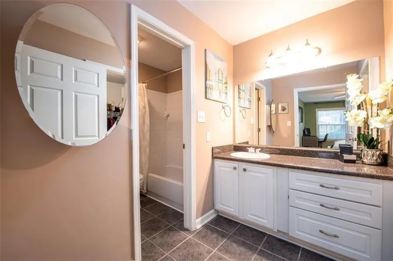 502 Brighton Point Unit 502, Sandy Springs, Georgia 30328, 3 Bedrooms Bedrooms, ,2 BathroomsBathrooms,Residential,Sold,502 Brighton Point Unit 502,7332044