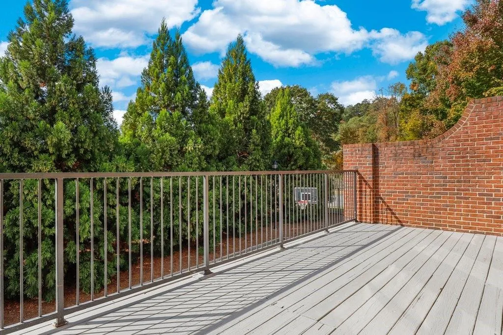 102 Riversgate Drive, Atlanta, Georgia 30339, 3 Bedrooms Bedrooms, ,3 BathroomsBathrooms,Residential,Sold,102 Riversgate Drive,7139061