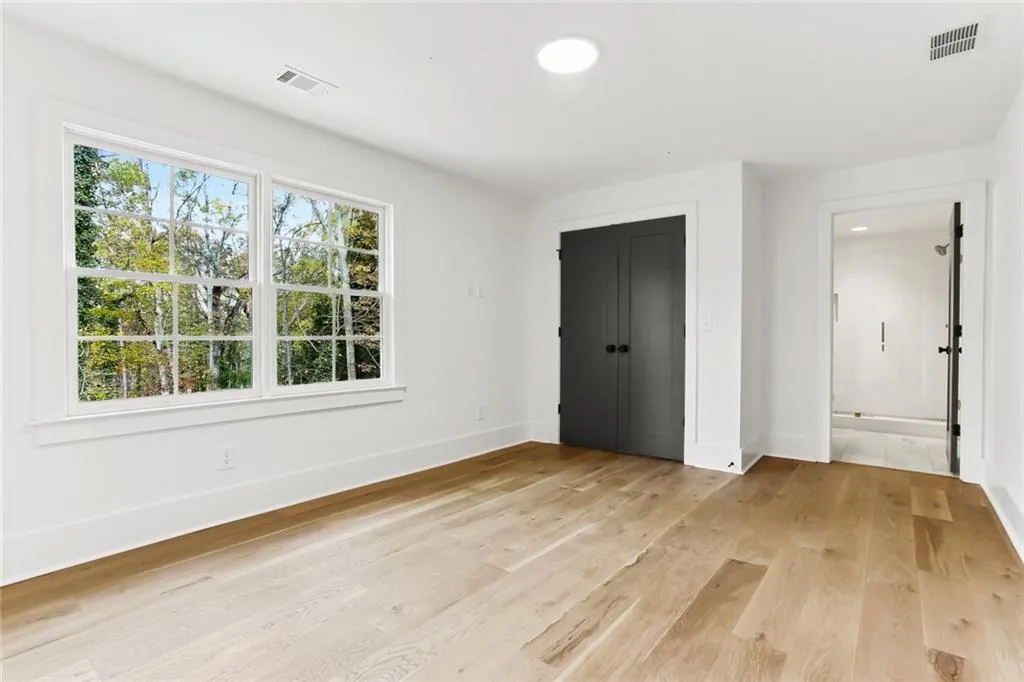 445 Riverhill Drive, Sandy Springs, Georgia 30328, 5 Bedrooms Bedrooms, ,5 BathroomsBathrooms,Residential,Sold,445 Riverhill Drive,7143983