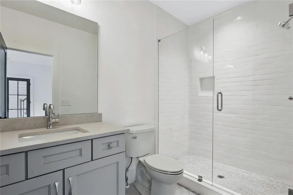 445 Riverhill Drive, Sandy Springs, Georgia 30328, 5 Bedrooms Bedrooms, ,5 BathroomsBathrooms,Residential,Sold,445 Riverhill Drive,7143983