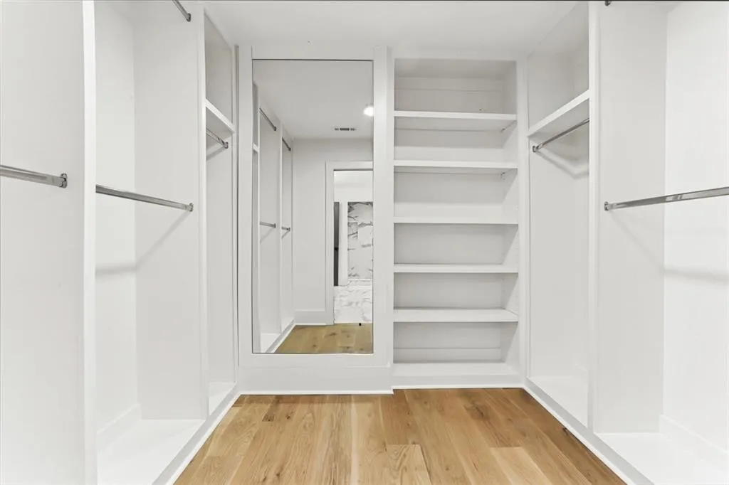 445 Riverhill Drive, Sandy Springs, Georgia 30328, 5 Bedrooms Bedrooms, ,5 BathroomsBathrooms,Residential,Sold,445 Riverhill Drive,7143983