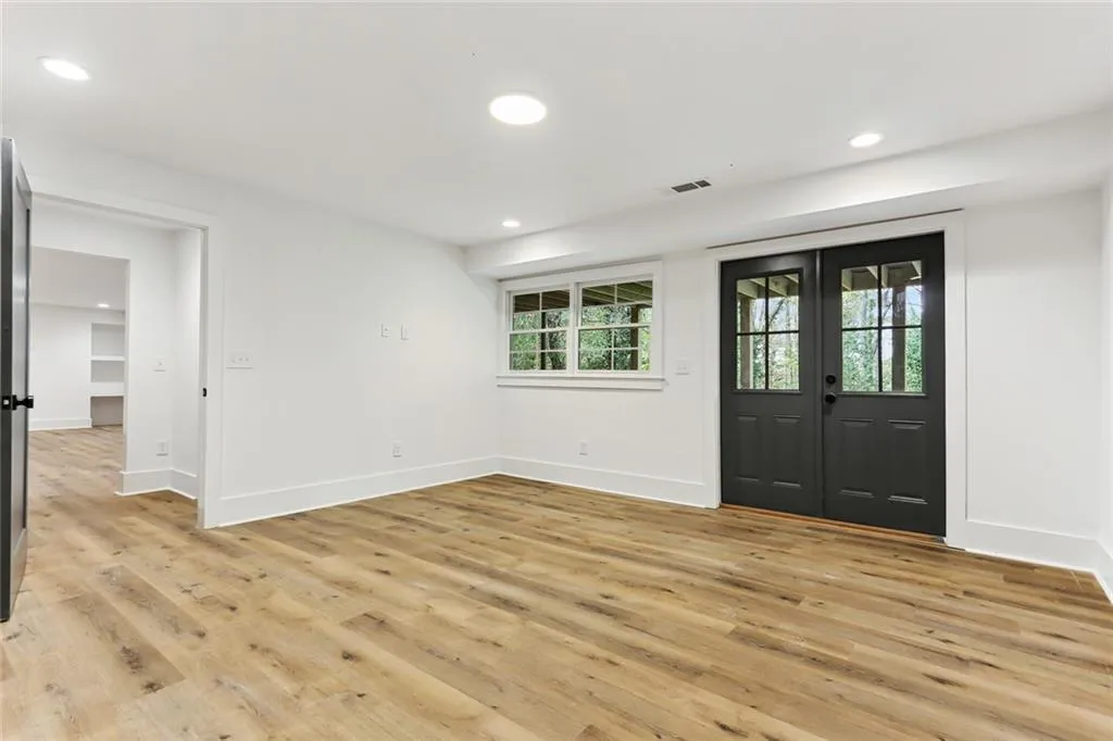 445 Riverhill Drive, Sandy Springs, Georgia 30328, 5 Bedrooms Bedrooms, ,5 BathroomsBathrooms,Residential,Sold,445 Riverhill Drive,7143983