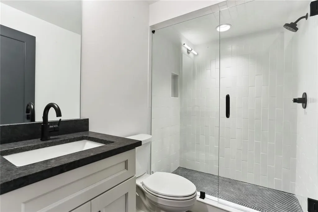 445 Riverhill Drive, Sandy Springs, Georgia 30328, 5 Bedrooms Bedrooms, ,5 BathroomsBathrooms,Residential,Sold,445 Riverhill Drive,7143983