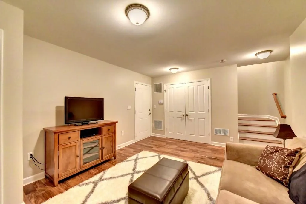 5472 Glenridge View Unit 2012, Sandy Springs, Georgia 30342, 2 Bedrooms Bedrooms, ,2 BathroomsBathrooms,Residential,Sold,5472 Glenridge View Unit 2012,6698300