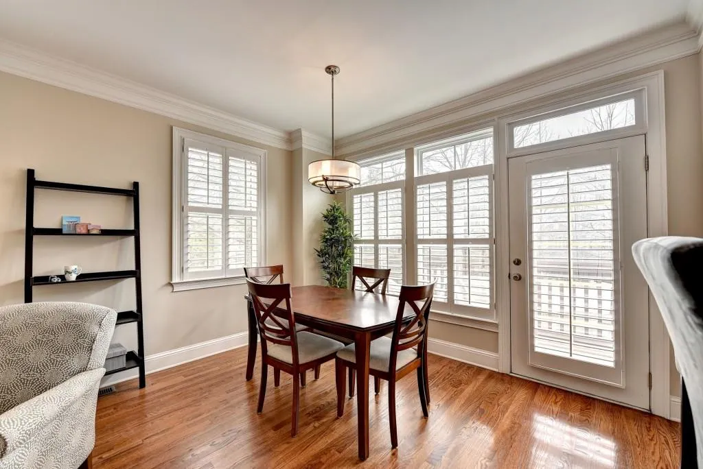 5472 Glenridge View Unit 2012, Sandy Springs, Georgia 30342, 2 Bedrooms Bedrooms, ,2 BathroomsBathrooms,Residential,Sold,5472 Glenridge View Unit 2012,6698300