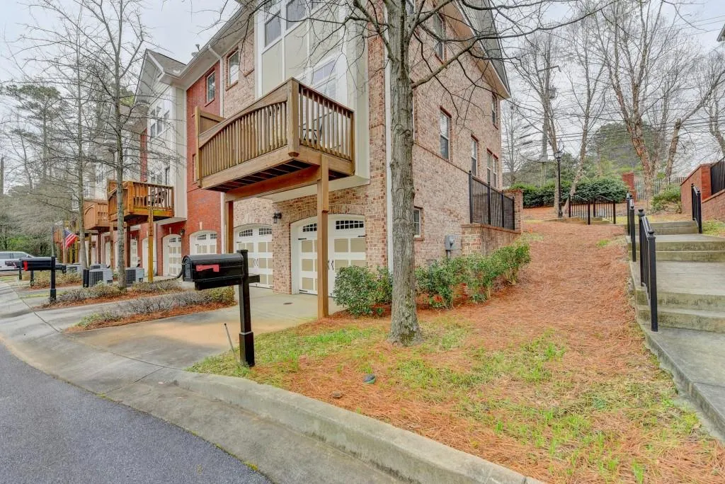 5472 Glenridge View Unit 2012, Sandy Springs, Georgia 30342, 2 Bedrooms Bedrooms, ,2 BathroomsBathrooms,Residential,Sold,5472 Glenridge View Unit 2012,6698300