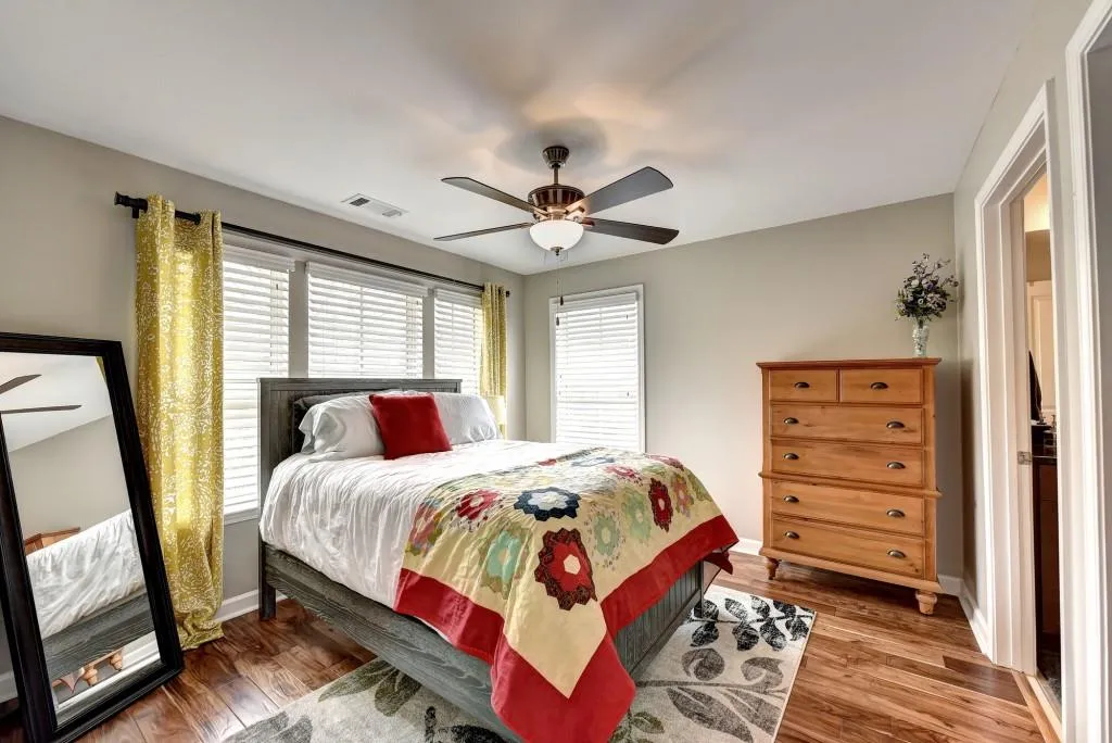 5472 Glenridge View Unit 2012, Sandy Springs, Georgia 30342, 2 Bedrooms Bedrooms, ,2 BathroomsBathrooms,Residential,Sold,5472 Glenridge View Unit 2012,6698300