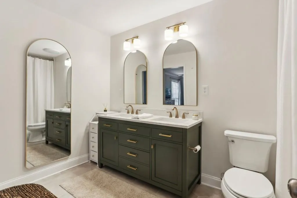 2901 Lenox Road Unit 1002, Atlanta, Georgia 30324, 2 Bedrooms Bedrooms, ,1 BathroomBathrooms,Residential,For Sale,2901 Lenox Road Unit 1002,7643215