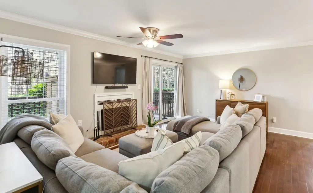 2901 Lenox Road Unit 1002, Atlanta, Georgia 30324, 2 Bedrooms Bedrooms, ,1 BathroomBathrooms,Residential,For Sale,2901 Lenox Road Unit 1002,7643215