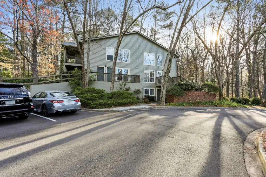 2901 Lenox Road Unit 1002, Atlanta, Georgia 30324, 2 Bedrooms Bedrooms, ,1 BathroomBathrooms,Residential,For Sale,2901 Lenox Road Unit 1002,7643215