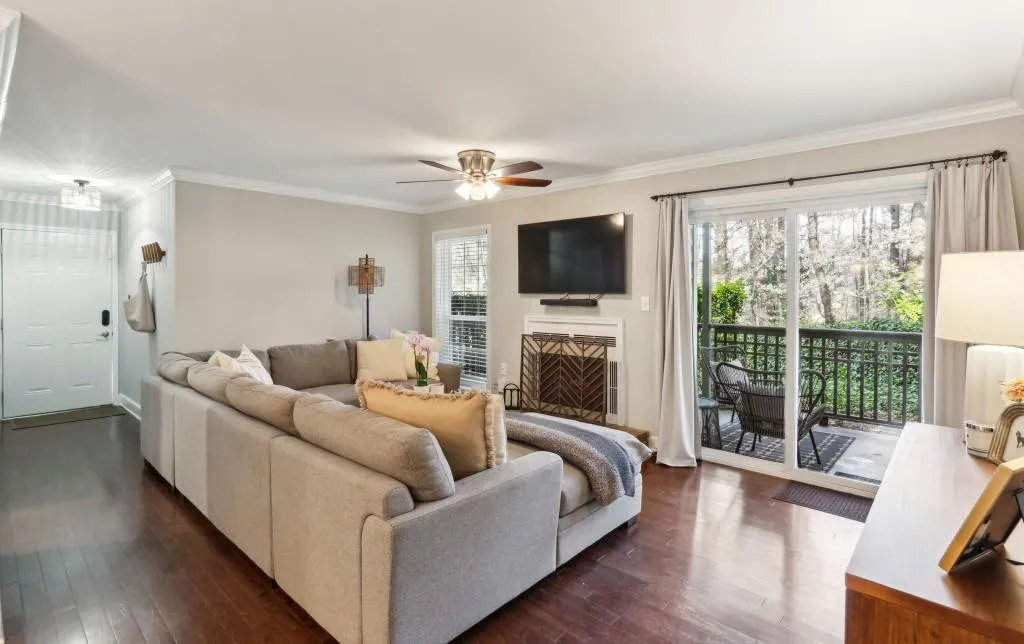 2901 Lenox Road Unit 1002, Atlanta, Georgia 30324, 2 Bedrooms Bedrooms, ,1 BathroomBathrooms,Residential,For Sale,2901 Lenox Road Unit 1002,7643215