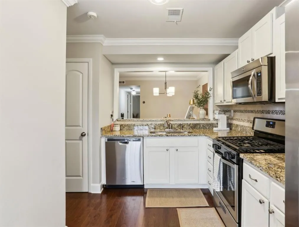 2901 Lenox Road Unit 1002, Atlanta, Georgia 30324, 2 Bedrooms Bedrooms, ,1 BathroomBathrooms,Residential,For Sale,2901 Lenox Road Unit 1002,7643215
