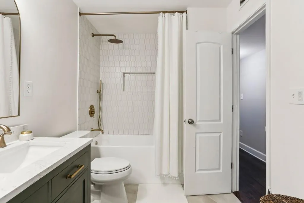2901 Lenox Road Unit 1002, Atlanta, Georgia 30324, 2 Bedrooms Bedrooms, ,1 BathroomBathrooms,Residential,For Sale,2901 Lenox Road Unit 1002,7643215