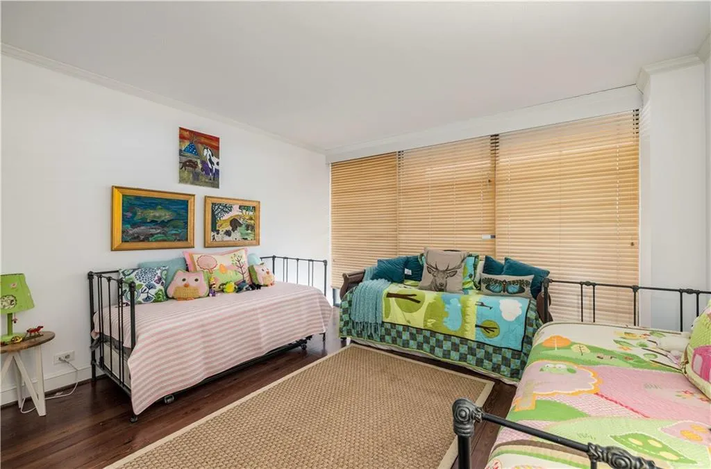 2660 Peachtree Road Nw Unit 10f, Atlanta, Georgia 30305, 2 Bedrooms Bedrooms, ,2 BathroomsBathrooms,Residential,For Sale,2660 Peachtree Road Nw Unit 10f,7618666